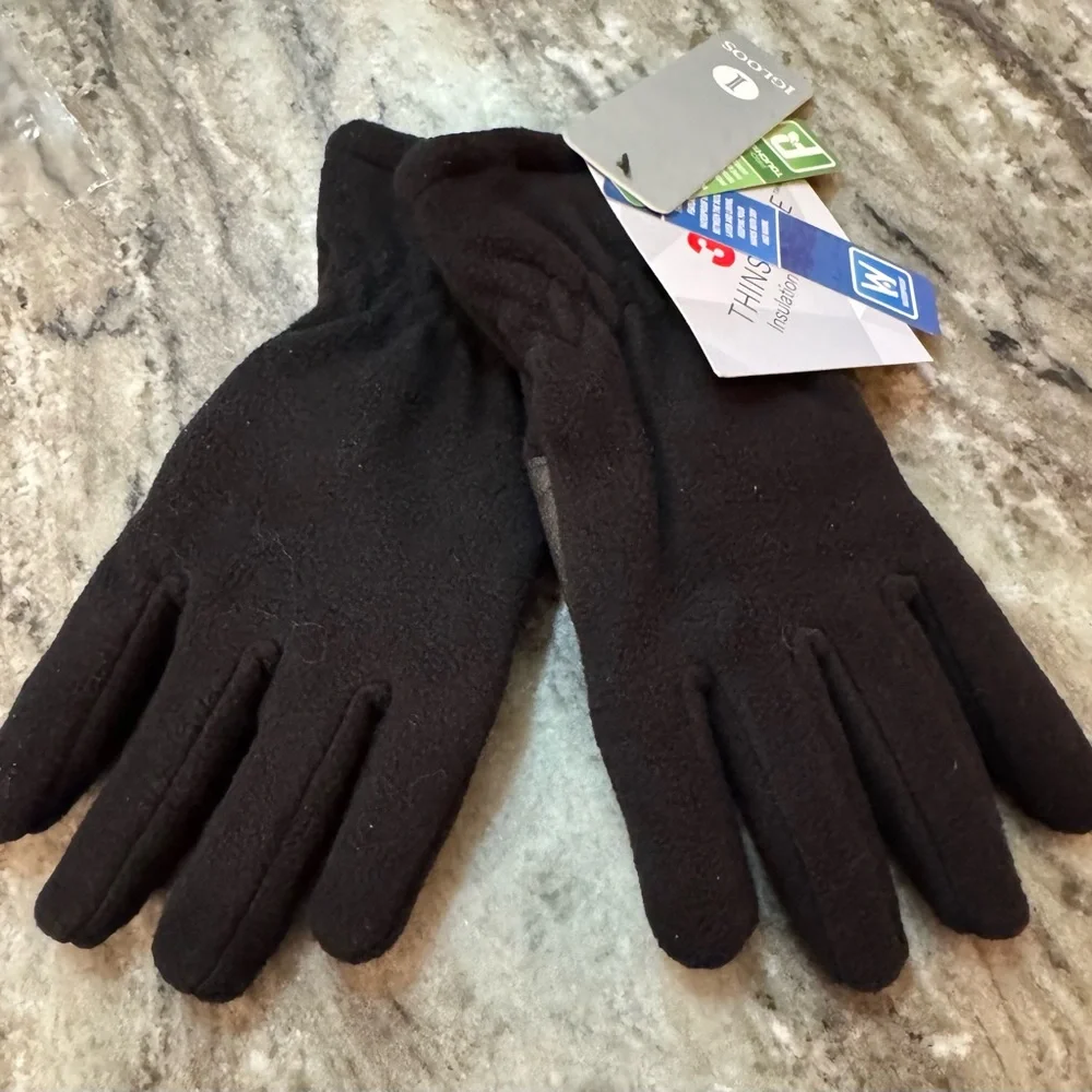 Igloo Black Boys Gloves bundle with flask